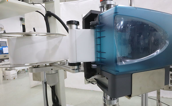 打印滾貼貼標(biāo)機(jī),打印貼標(biāo)機(jī),實(shí)時(shí)打印貼標(biāo)機(jī),高臻智能